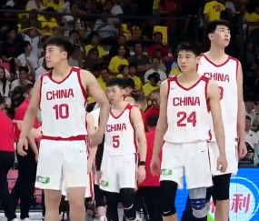 中国男篮4分险胜塞尔维亚劲旅，徐昕10分8板4封盖，王俊杰18+14